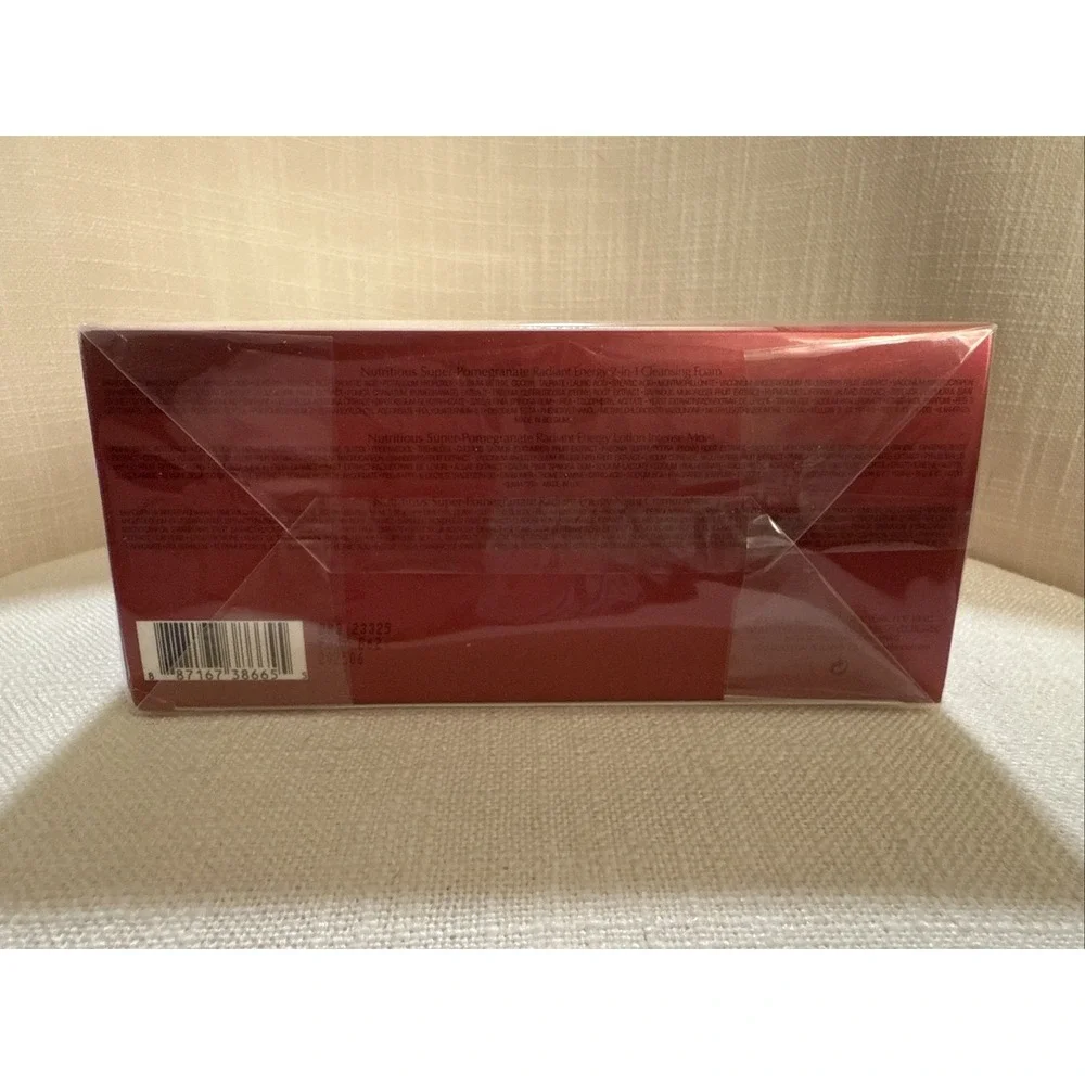 Estee Lauder Nutritious Super-Pomegranate Recharge Your Radiance Gift Set‎ NIB .